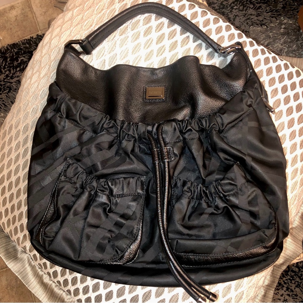 ❣️BURBERRY BLACK HOBO BAG - Picture 2 of 14